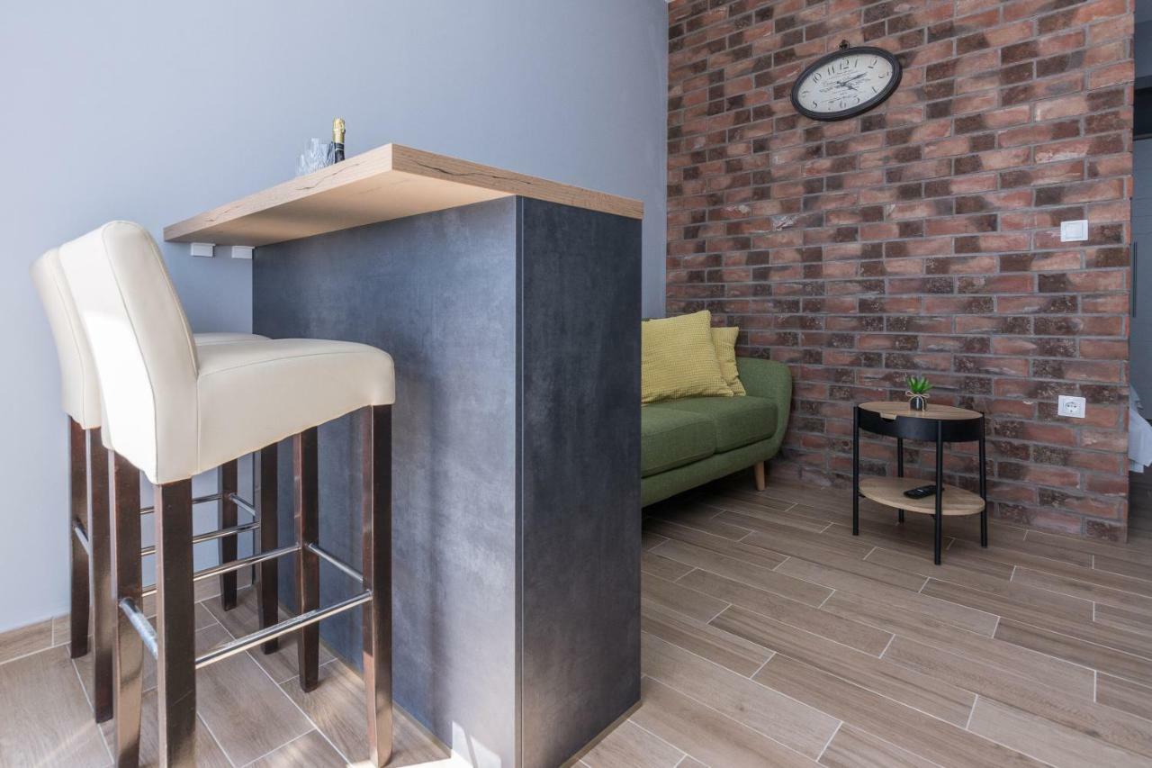 Apartmani Jadranka Starigrad Paklenica Bagian luar foto